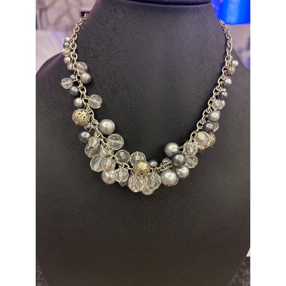 Premier Designs Silver Chain Necklace & Bracelet Set With Clear & Gray Beads - Picture 7 of 13